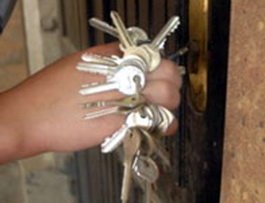 В Гусеве мужчина обокрал бывшую жену
