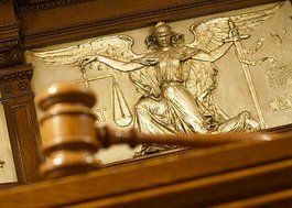 В Гусеве ИП вынудили рассчитаться по зарплате через суд
