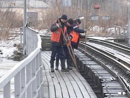 В Гусеве сразу два железнодорожных моста рискуют оказаться под водой