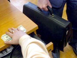 22 июня начала работу «горячая линия» губернатора по борьбе с коррупцией