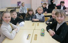Пятиклассники осваивают игру «Что? Где? Когда?»
