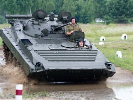 Суд оштрафовал на 550 тыс рублей рядового из Гусева, который сжег БМП