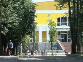 Гусев приводит в порядок одну из центральных магистралей города