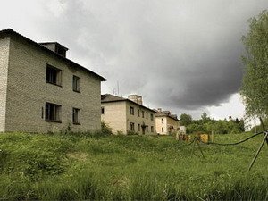 Региональные власти выставляют на продажу часть военного городка в Гусеве