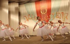На праздничном концерте «Большая перемена» в ДШИ радушно встречали учителей нашего города