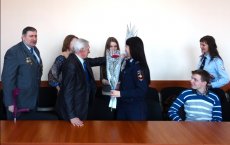 «Жизнь как подвиг» - под таким девизом в Гусеве прошла встреча юных помощников полиции с ветеранами органов внутренних дел