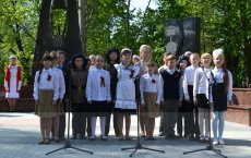 В Гусеве торжественно открыли сквер «Аллея Славы»
