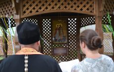 На территории гусевского музея открыли «Дворик Петра и Февронии»