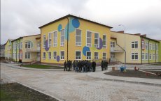 Николай Цуканов посетил строящиеся детские сады в Гусеве и Черняховске