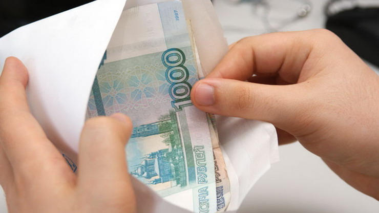 Прокуратура выявила в Гусеве магазин, где продавцу платили зарплату «в конверте»