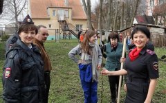 Ветераны, полицейские и юные жители Гусева приняли участие в акции «Фруктовый сад – детям!»