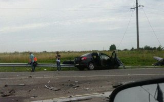 Под Гусевом после столкновения две иномарки улетели в кювет, пострадали трое