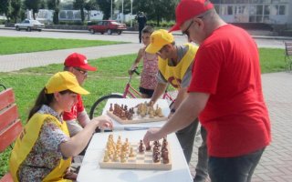 Как единороссы в Озёрске шахматный турнир не срывали