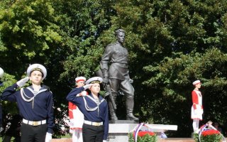В минувшую среду у памятника С.И. Гусеву прошел торжественный митинг