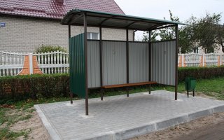 В Гусеве появились новые павильоны на остановках