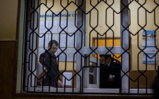 Житель Гусева заявил, что его 14-летнюю дочь изнасиловали пятеро подростков