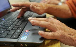 «КЦСОН в ГГО» приглашает неработающих пенсионеров пройти обучение компьютерной грамотности