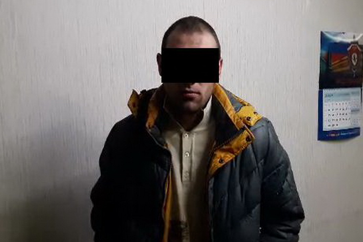 В Гусеве полицейские и сотрудники УФСБ задержали подозреваемого в торговле марихуаной
