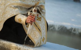 По пути следования крестного хода от храма до места проведения крещенских купаний ограничат движение