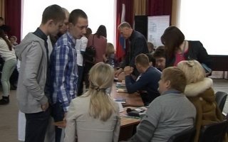 Крупные аграрии области встретились со студентами Гусевского колледжа в «День карьеры»