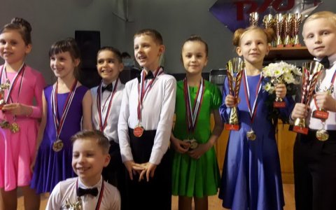 Гусевские ребята успешно выступили на Чемпионате области по спортивно-бальным танцам