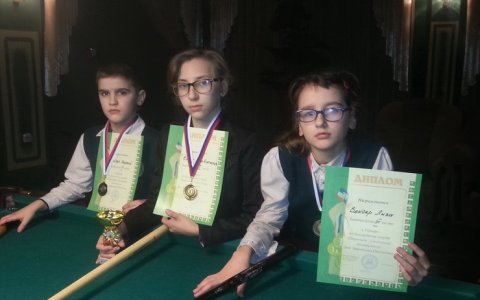 В бильярдном клубе «Пирамида» прошел турнир, приуроченный к Дню защитника Отечества