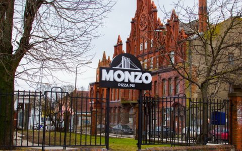 Monzo доставит вам пиццу в Гусеве совершенно бесплатно