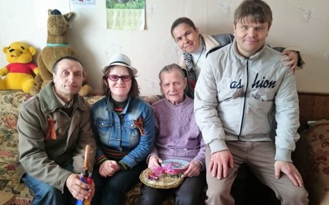 Гусевский социальный центр присоединился к акции «Поклон Вам, солдаты Великой Победы»