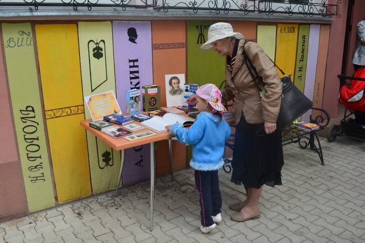 В день рождения А.С. Пушкина в библиотеке прошла акция «Пушкин в сердцах поколений»