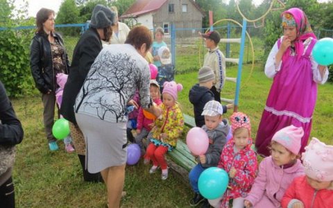Участники клуба «Сказка» Лермонтовской библиотеки устроили представление в детском саду «Ручеек»