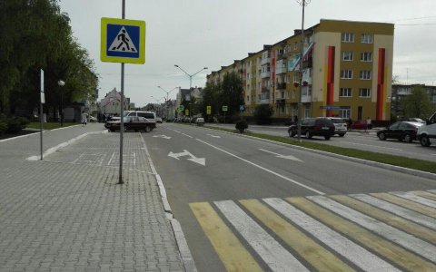 Пешеходный переход у городской больницы оборудован с нарушениями
