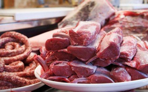 В мясном павильоне на ул. Победы реализовали продукцию с грубыми нарушениями