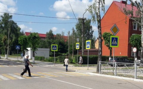 В Гусеве обустроят 25 пешеходных переходов возле образовательных учреждений