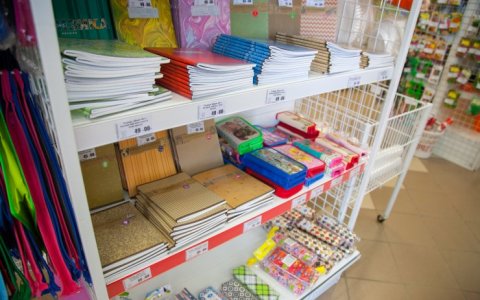 В «Тысяче мелочей» открыт школьный базар  с низкими ценами