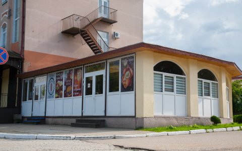 Кафе «Денёр»  дарит 10% скидку пенсионерам, студентам и военнослужащим