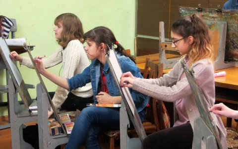ДШИ производит дополнительный набор детей 11-13 лет на отделение ИЗО