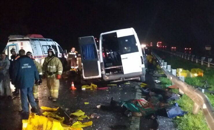 Под Гвардейском в ДТП с маршруткой погибли семь человек