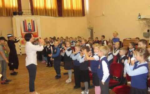В Гусевском районе инспекторы ГИБДД организовали профилактическую акцию «Посвящение в пешеходы»