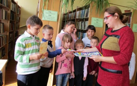 В Дубровской библиотеке первоклашки совершили путешествие в мир книг