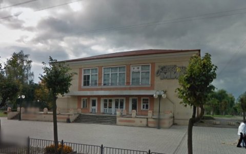 Произошел пожар в здании бывшего кинотеатра «Мир»