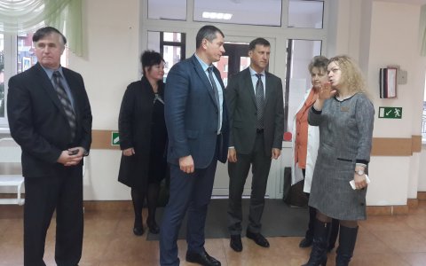 Федеральный инспектор и глава городской администрации посетили значимые объекты города
