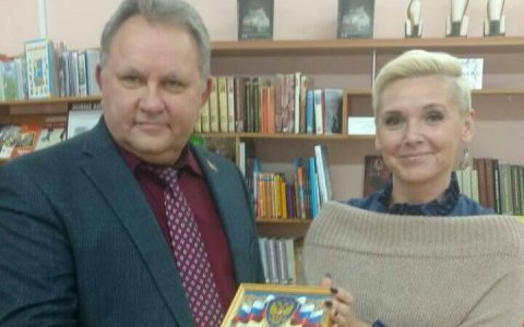 Книжный фонд школы № 3 пополнился произведениями мировых классиков