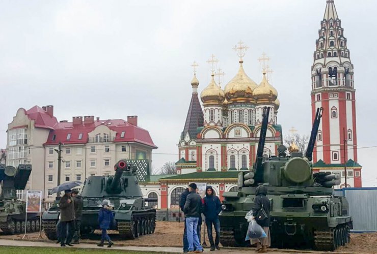 В минувшее воскресенье в Гусеве прошла акции «Есть такая профессия – Родину защищать!»