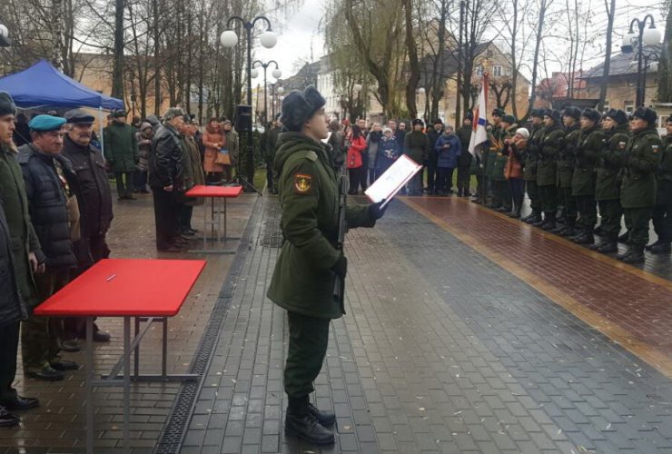 На мемориале «Аллея Славы» состоялось торжественная присяга гусевских военнослужащих