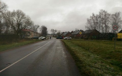 В поселке Кубановка столкнулись автомобили «Ауди» и «Форд», один из водителей госпитализирован
