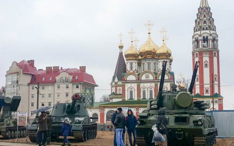 В минувшее воскресенье в Гусеве прошла акции «Есть такая профессия – Родину защищать!»