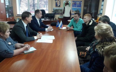 Глава городской администрации совместно с секретарем местного отделения ЕР провели прием граждан