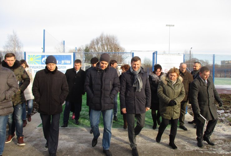 Антон Алиханов посетил сегодня первую и пятую школы
