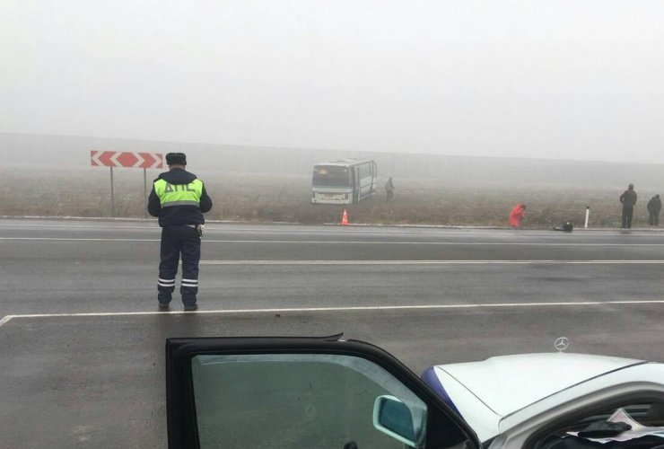 Под Гусевом пассажирский автобус съехал в кювет, есть пострадавшие