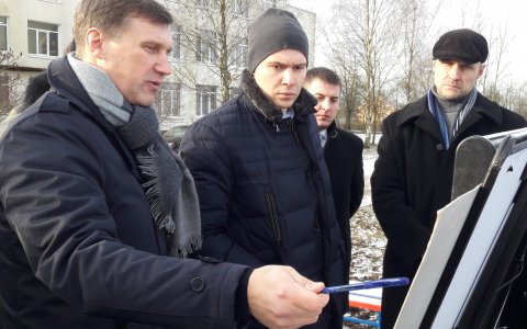 Антон Алиханов рассмотрит возможность выделения средств на строительство детского сада в Гусеве